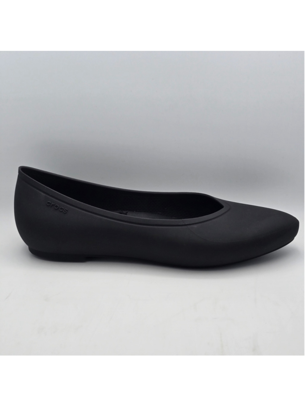 Women's Crocs Black Flats & Loafers Size 5